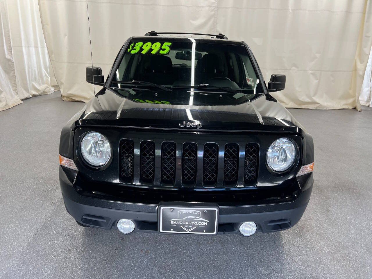 Used 2016 Jeep Patriot Latitude AWD/4WD image 2
