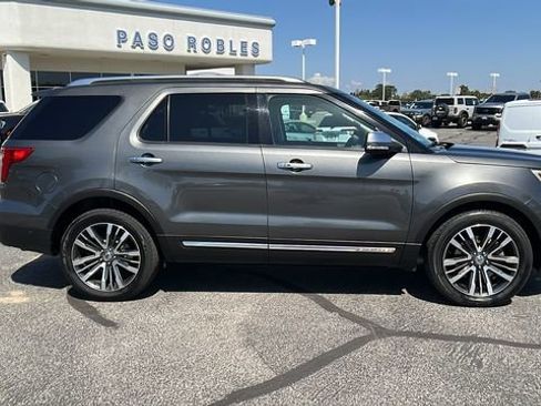 Used 2017 Ford Explorer Platinum AWD/4WD image 2