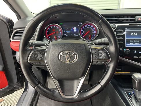 Used 2019 Toyota Camry XSE image 17