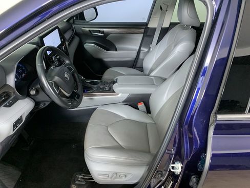 Used 2023 Toyota Highlander Limited AWD/4WD image 33