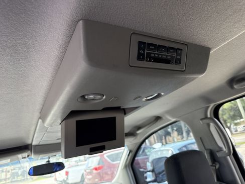 Used 2004 Nissan Titan SE image 11
