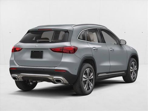 New 2026 Mercedes-Benz GLA 250 4MATIC image 2