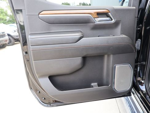 Certified 2023 Chevrolet Silverado 1500 High Country w/ Technology Package AWD/4WD image 26