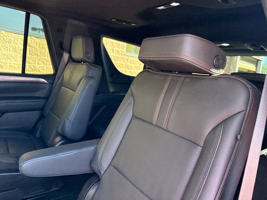 Used 2024 Chevrolet Tahoe RST w/ Luxury Package AWD/4WD image 24