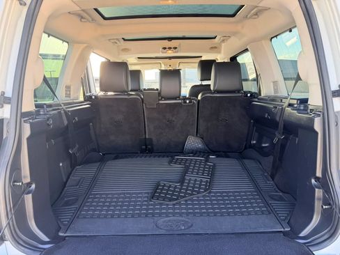 Used 2016 Land Rover LR4 HSE Silver Edition AWD/4WD image 14