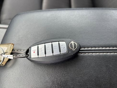 Used 2025 Nissan Altima 2.5 SV FWD image 24