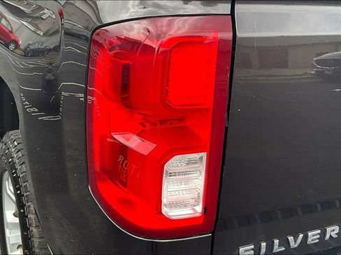 Used 2016 Chevrolet Silverado 1500 LTZ Z71 w/ LTZ Plus Package AWD/4WD image 24