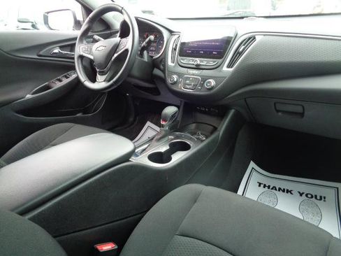 Used 2021 Chevrolet Malibu RS image 11