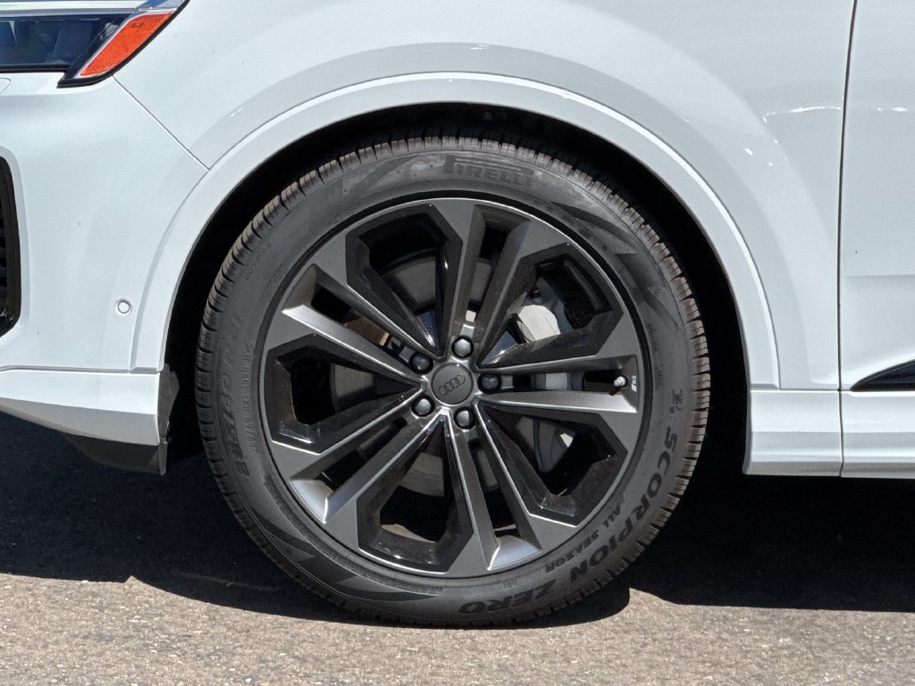 New 2026 Audi Q7 3.0T Premium Plus AWD/4WD image 26