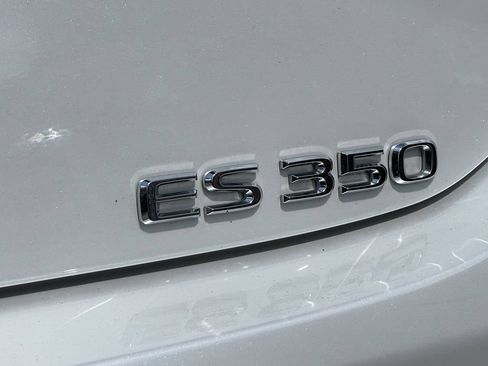 Used 2023 Lexus ES 350 w/ Premium Package FWD image 8