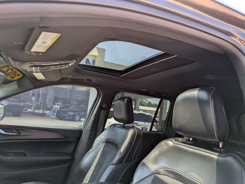 Used 2023 Jeep Grand Cherokee Altitude image 20