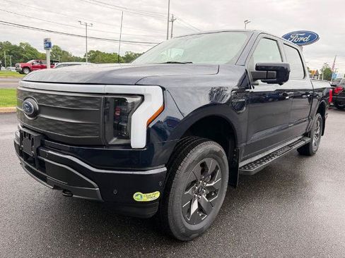 Certified 2022 Ford F150 Lightning Lariat AWD/4WD image 4