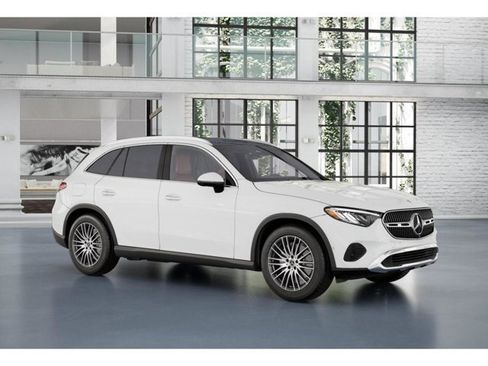 Used 2026 Mercedes-Benz GLC 300 4MATIC image 12