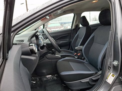 Used 2025 Nissan Versa SV image 13