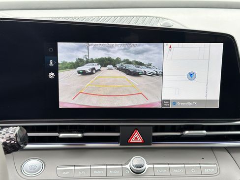 Used 2025 Hyundai Elantra SEL FWD image 26