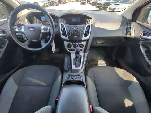 Used 2014 Ford Focus SE w/ SE Winter Package FWD image 15