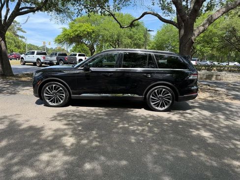 Used 2025 Lincoln Aviator Reserve w/ Illumination Package image 8