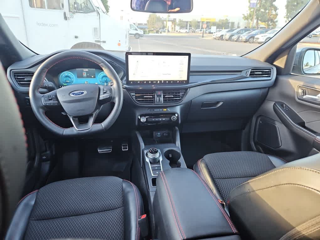 Used 2023 Ford Escape ST-Line Elite AWD/4WD image 10