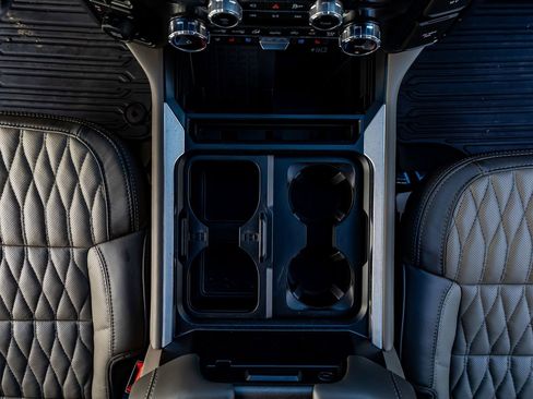 Used 2026 Ford F450 Platinum w/ Platinum Plus Package image 28