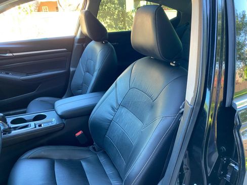 Used 2019 Nissan Altima 2.5 Platinum AWD/4WD image 28