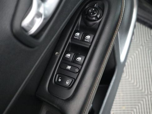 Used 2020 Jeep Compass Latitude w/ Cold Weather Group AWD/4WD image 35