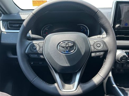 Used 2025 Toyota RAV4 XLE w/ Convenience Package AWD/4WD image 17