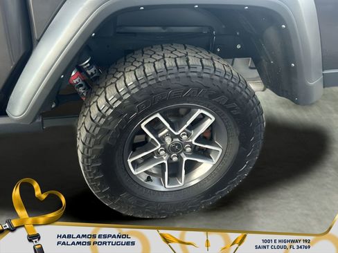 Used 2024 Jeep Gladiator Mojave image 11