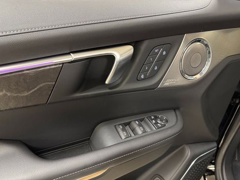 Used 2025 Buick Enclave Avenir w/ Super Cruise Package image 7