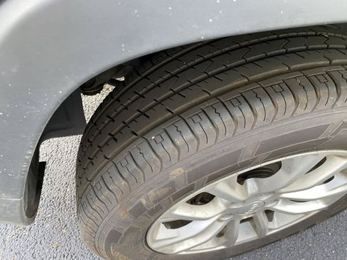 Used 2019 Jeep Cherokee Latitude w/ Popular Appearance Group AWD/4WD image 47