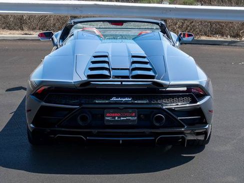 Used 2020 Lamborghini Huracan EVO RWD image 14