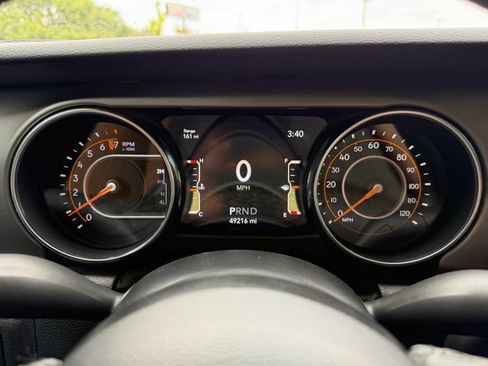 Used 2020 Jeep Gladiator Sport w/ Quick Order Package 24S AWD/4WD image 11