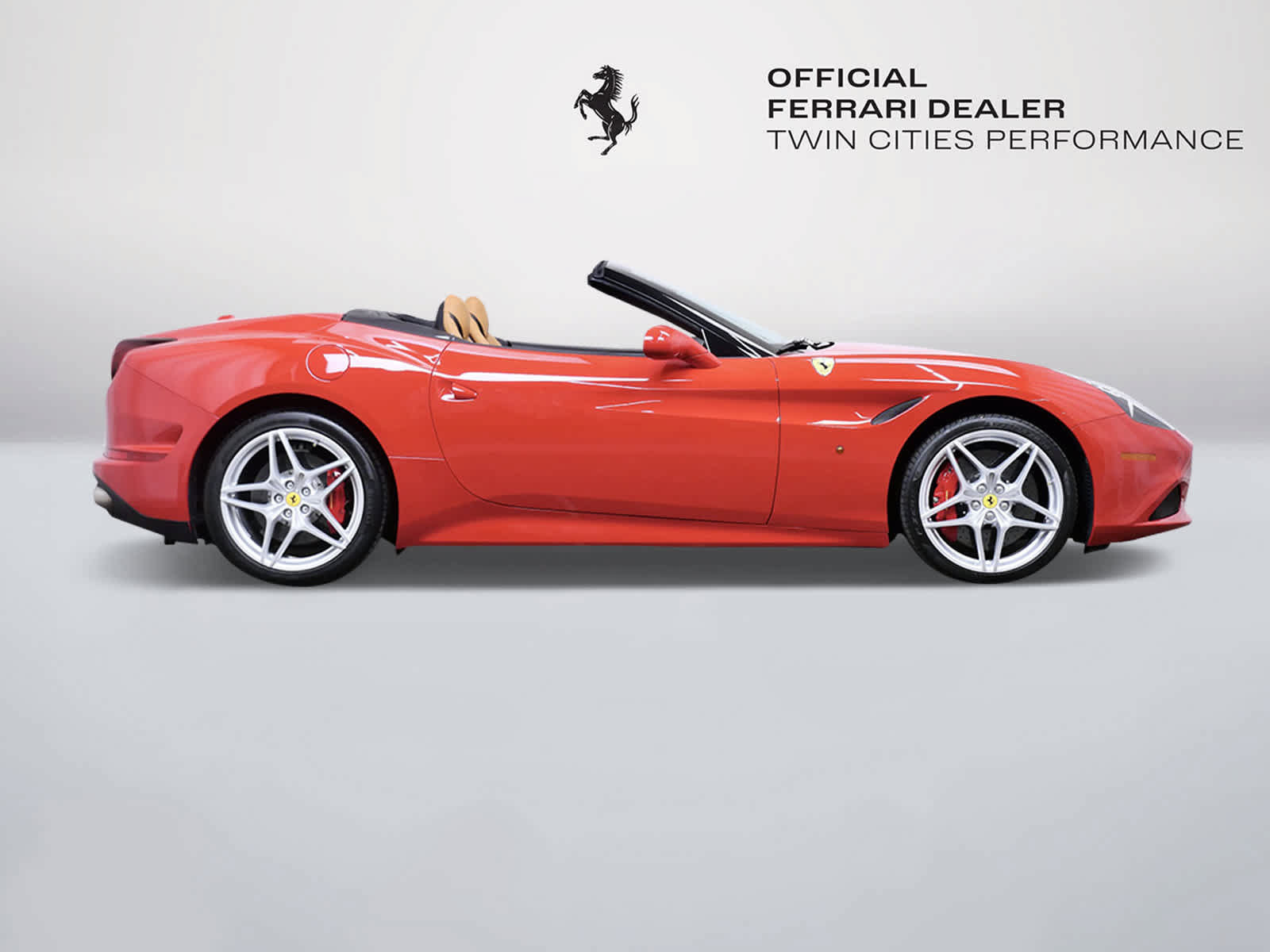 Certified 2017 Ferrari California T RWD image 9