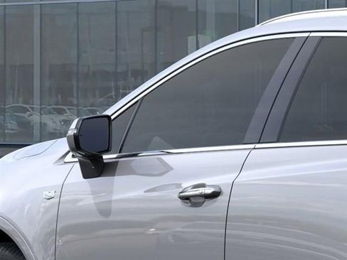 Certified 2025 Cadillac XT5 Premium Luxury w/ LPO, Floor Liner Package AWD/4WD image 12