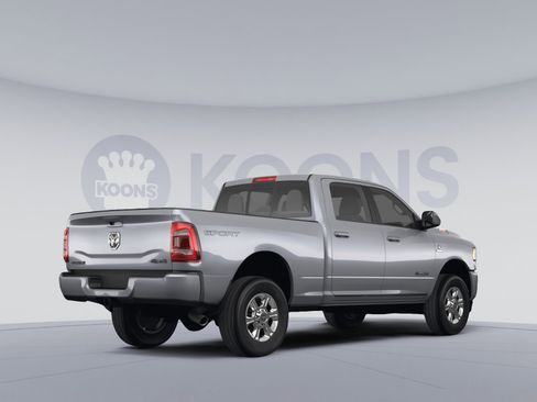 Used 2021 RAM 3500 Big Horn w/ Level 1 Equipment Group AWD/4WD image 4