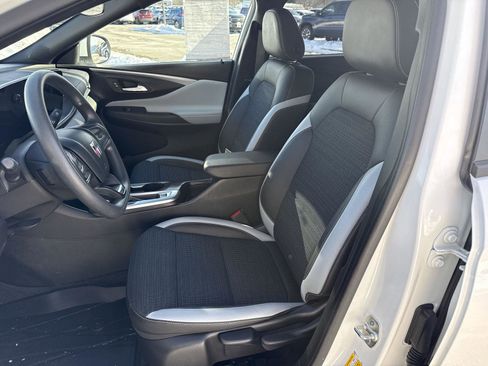 Used 2024 Buick Envista Preferred w/ Advanced Safety Package image 13