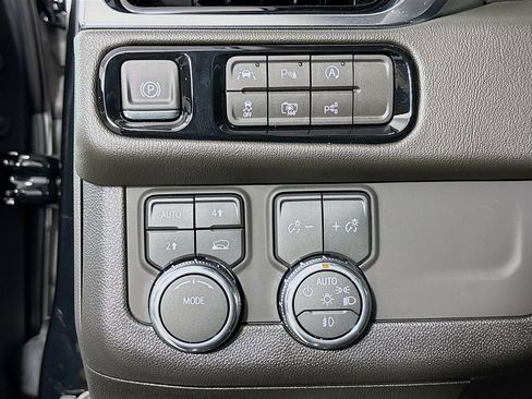 New 2026 GMC Yukon XL Denali w/ Sun & Power Step Package image 10