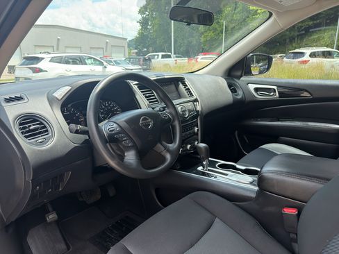Used 2019 Nissan Pathfinder S FWD image 10
