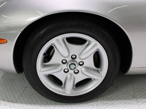 Used 1999 Jaguar XK8 Convertible RWD image 39