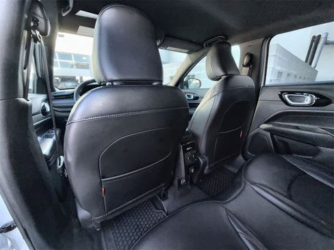 Used 2023 Jeep Compass Trailhawk image 12