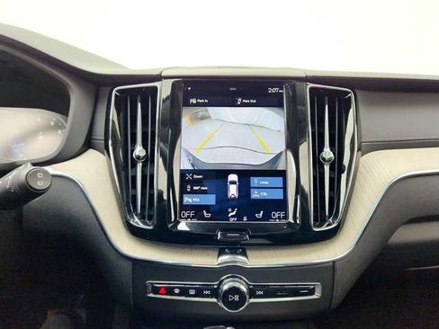 Used 2021 Volvo XC60 T5 Inscription w/ Advanced Package image 28