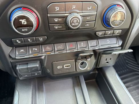 Used 2019 Chevrolet Silverado 1500 LTZ w/ LTZ Premium Package image 19