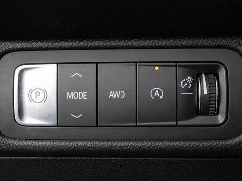 Used 2024 Chevrolet Traverse LT AWD/4WD image 18