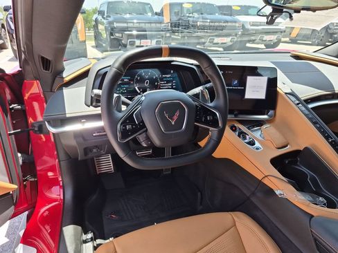 Used 2024 Chevrolet Corvette Stingray Preferred Cpe w/ Z51 Performance Package RWD image 33