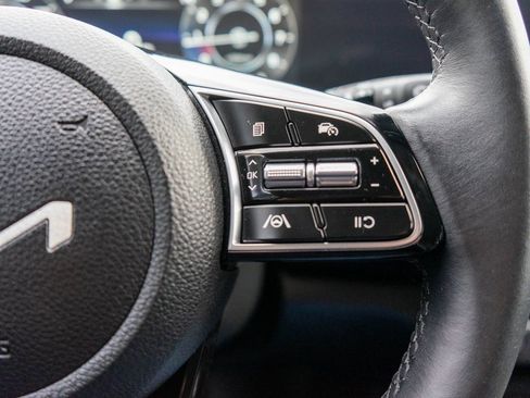 Certified 2024 Kia Seltos S image 18