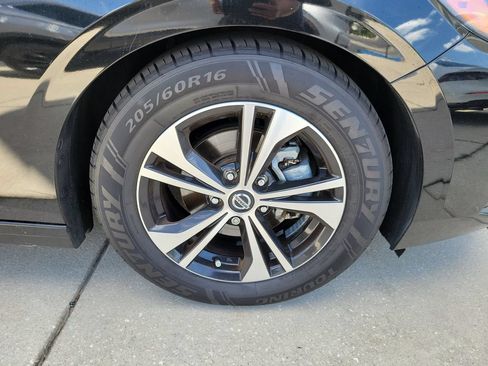 Used 2020 Nissan Sentra SV FWD image 9