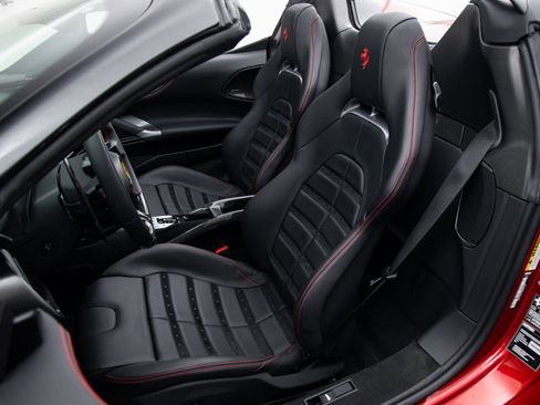 Certified 2025 Ferrari SF90 Spider AWD/4WD image 22
