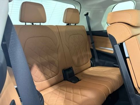 Certified 2024 BMW X7 xDrive40i w/ Climate Comfort Package AWD/4WD image 26