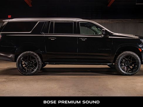 Used 2024 Chevrolet Suburban RST w/ Sport Performance Package AWD/4WD image 10