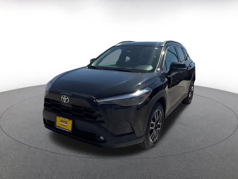 Used 2026 Toyota Corolla Cross XLE FWD image 6