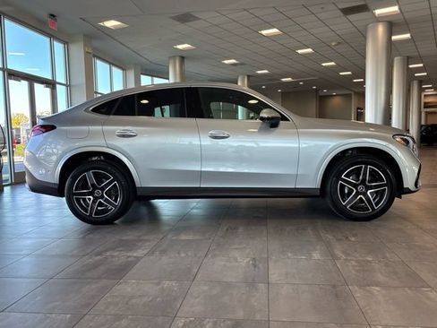 Used 2026 Mercedes-Benz GLC 300 4MATIC image 3